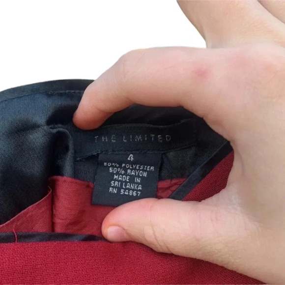 The Limited women's size 4 red above the knee pencil skirt - Picture 3 of 3